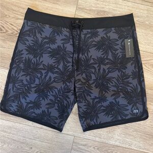 NWT Travis Mathew Printed Swim Trunks, Size 38